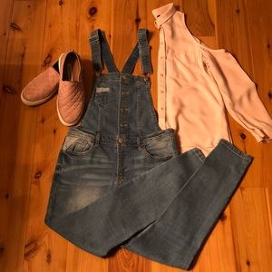 Refuge Two-Toned Blue Jean Overalls in Size M